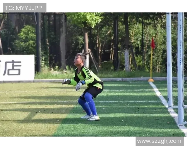 探索R10足球鞋的独特魅力与性能提升，助你在球场上尽显风采